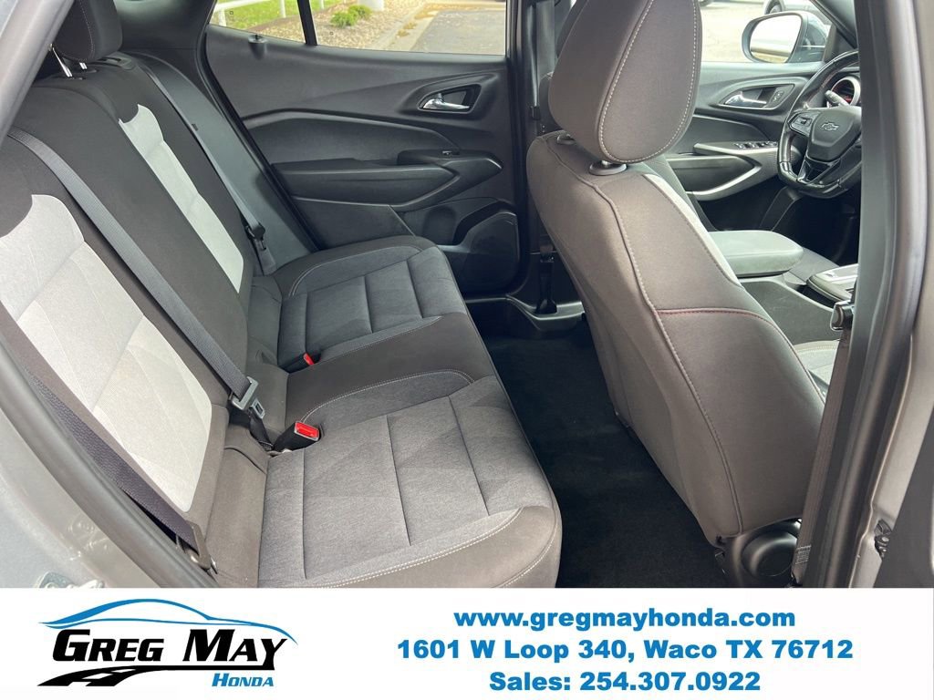 Used 2024 Chevrolet Trax RS FWD image 14