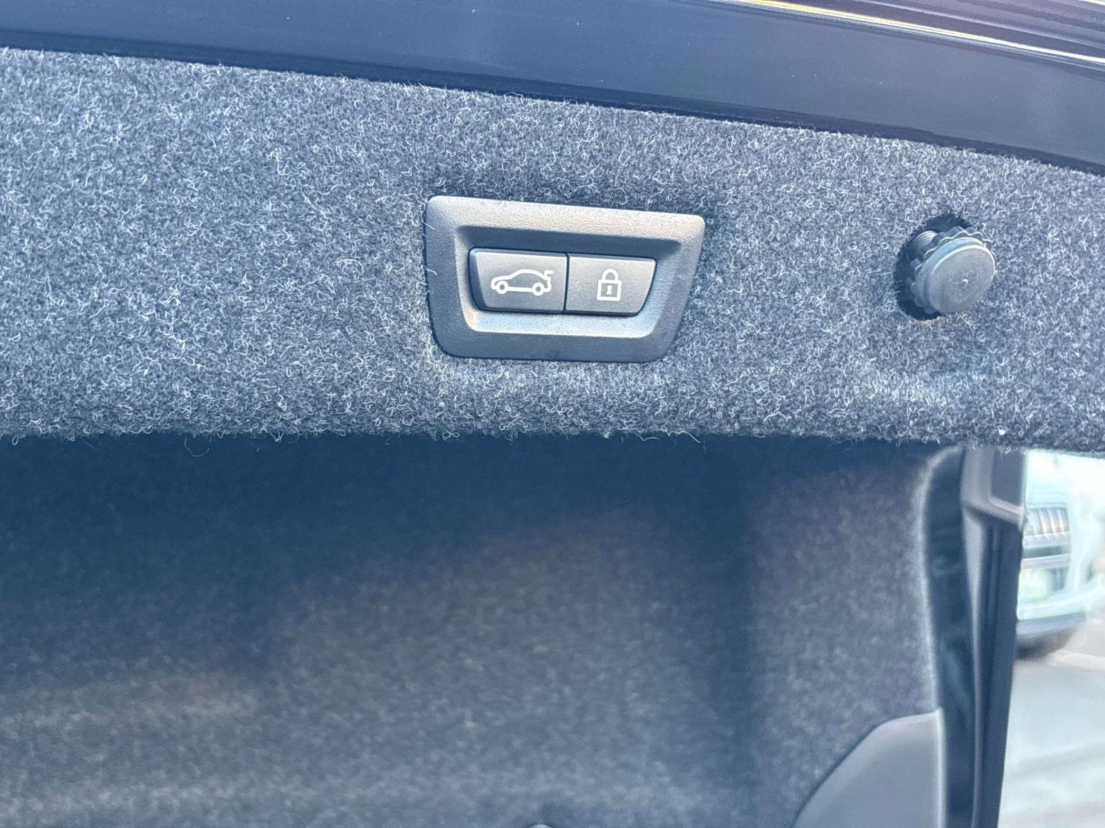 Used 2018 BMW 540i xDrive image 13