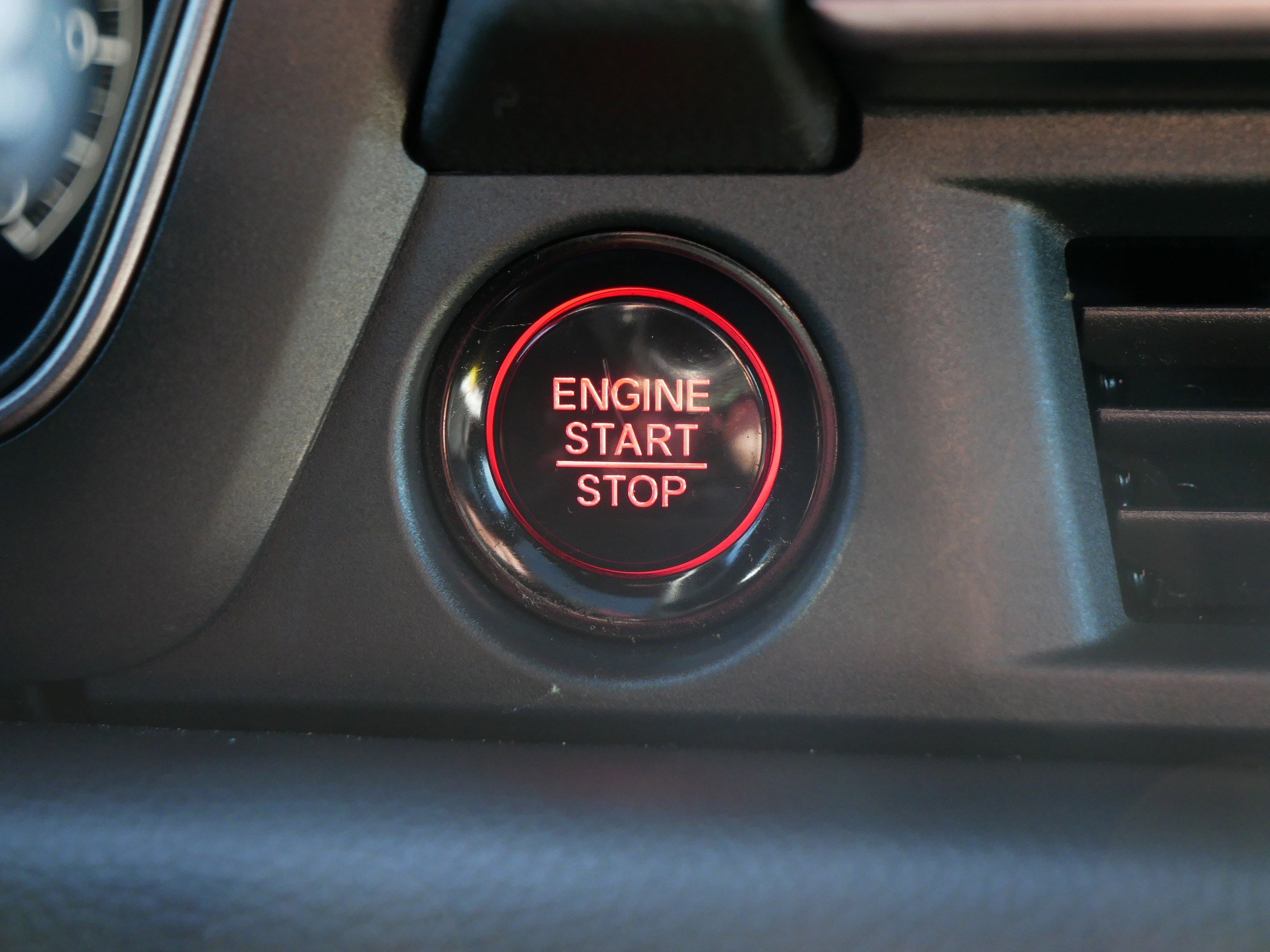 Used 2023 Honda Pilot TrailSport image 29