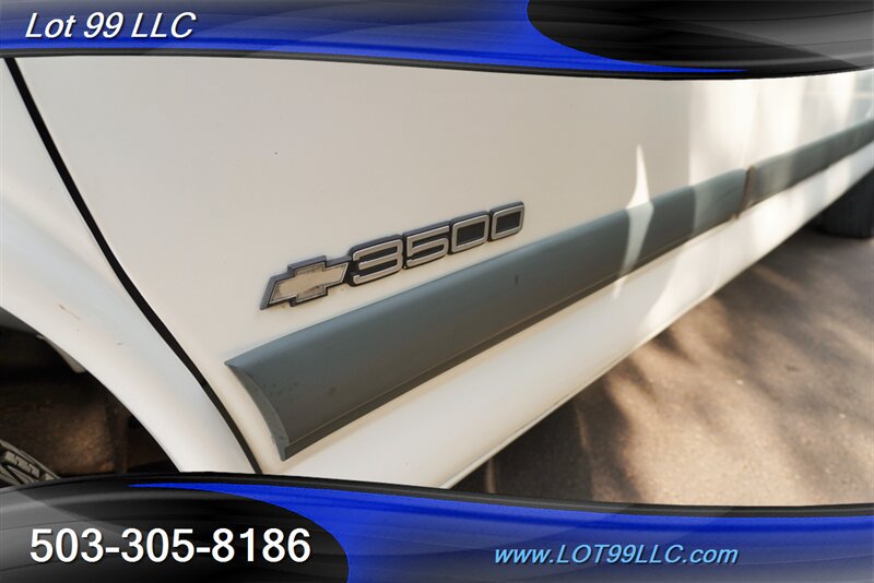 Used 2002 Chevrolet Express 3500 Extended Passenger w/ LS Preferred Equipment Group RWD image 31