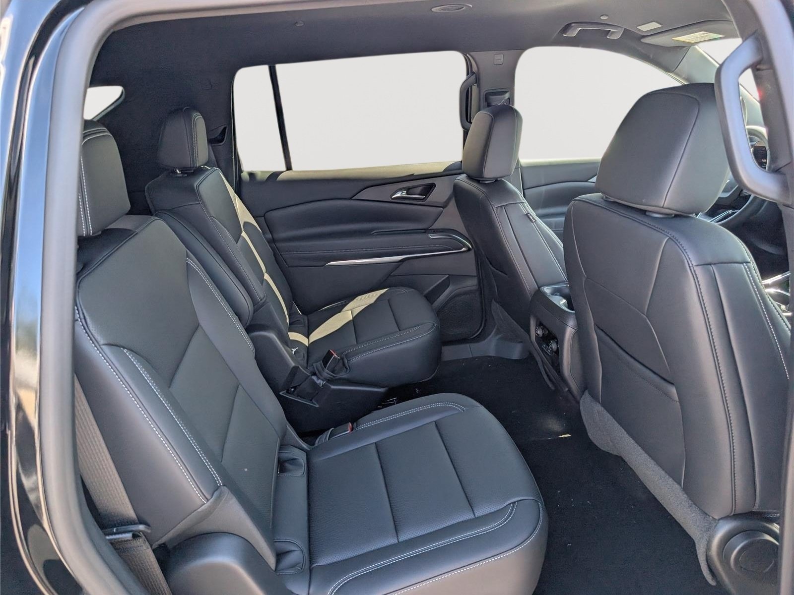 New 2027 Chevrolet Traverse LT w/ Midnight/Sport Edition FWD image 7