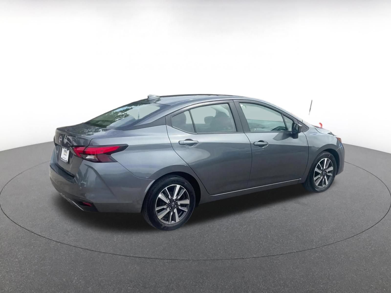 Used 2025 Nissan Versa SV FWD image 11
