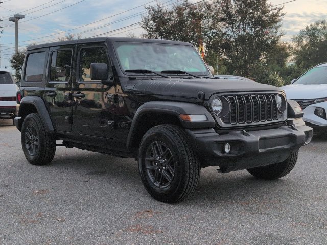 Used 2024 Jeep Wrangler Unlimited Sport AWD/4WD image 3
