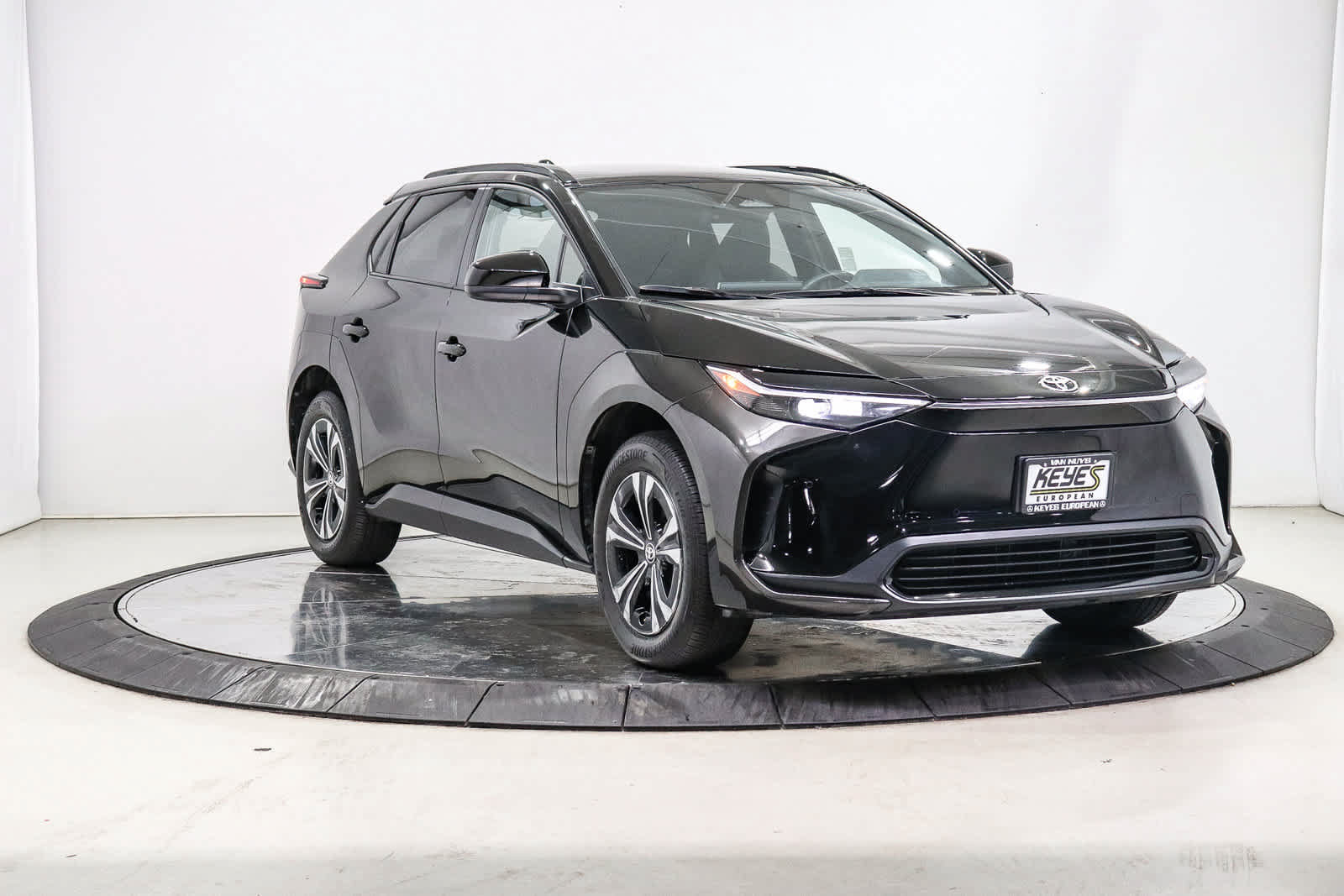Used 2024 Toyota bZ4X FWD w/ Weather Package image 5