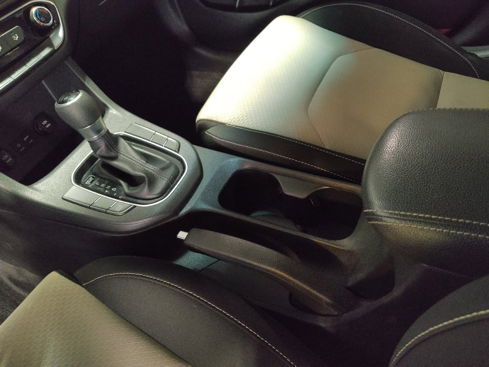 Used 2018 Hyundai Elantra GT FWD image 26