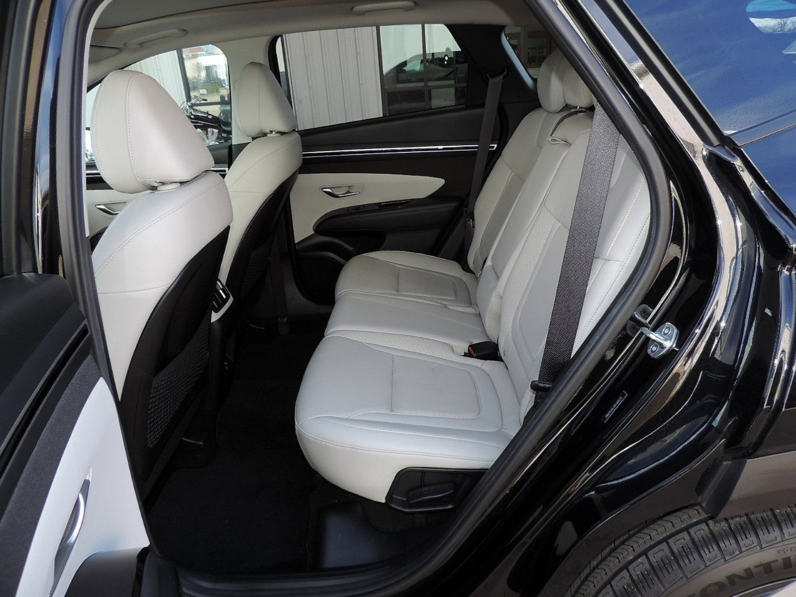 Used 2023 Hyundai Tucson Limited image 15