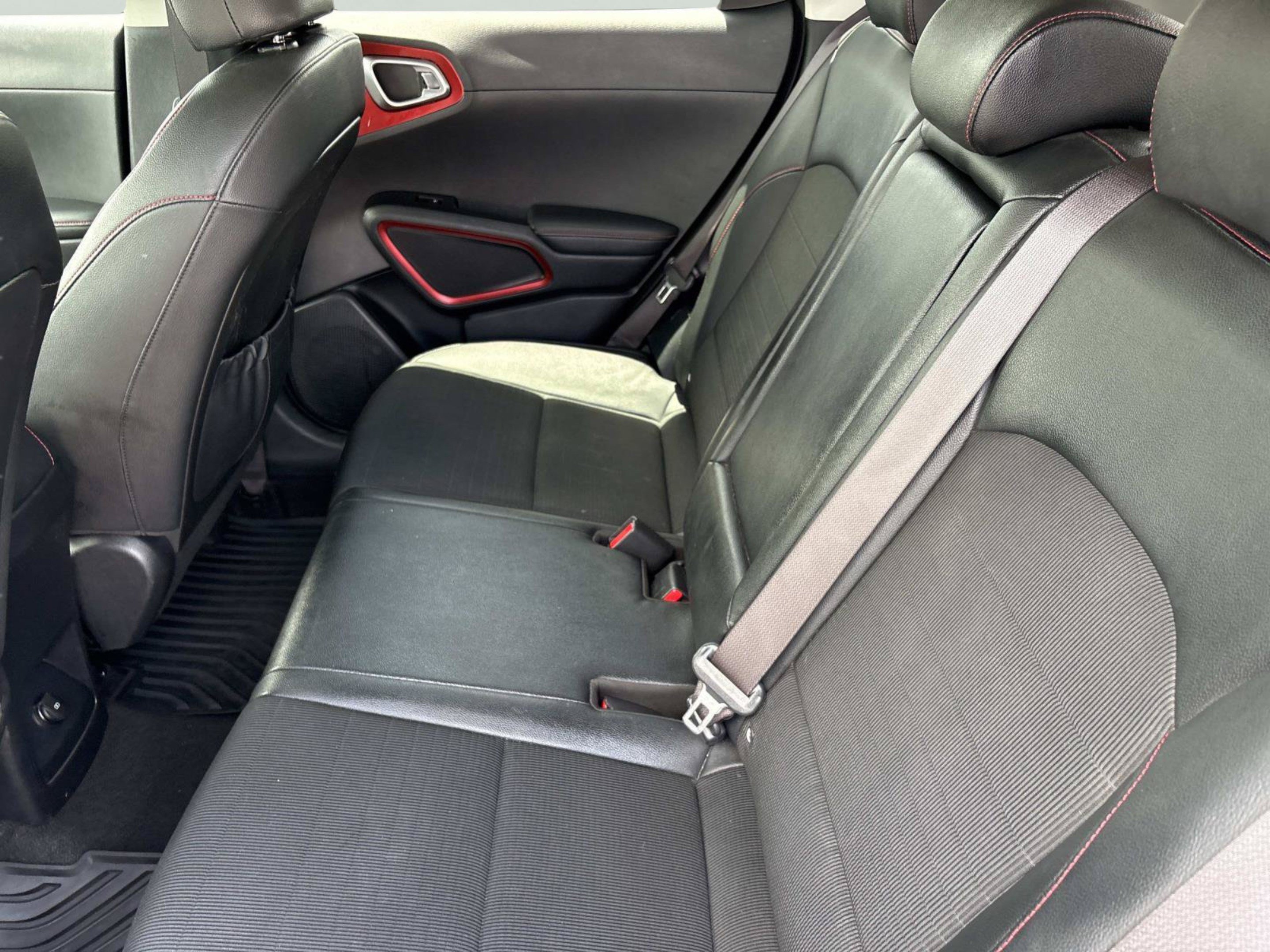 Used 2021 Kia Soul Turbo FWD image 16