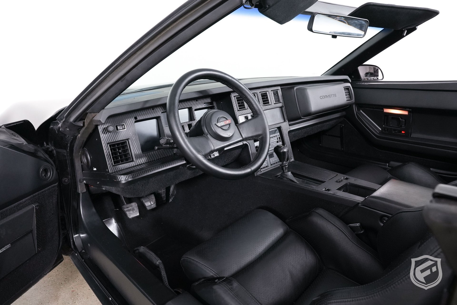 Used 1987 Chevrolet Corvette Convertible RWD image 16