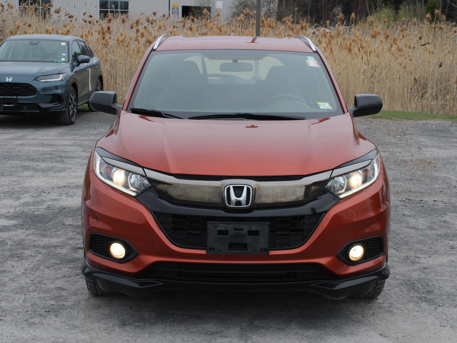 Used 2019 Honda HR-V Sport image 2