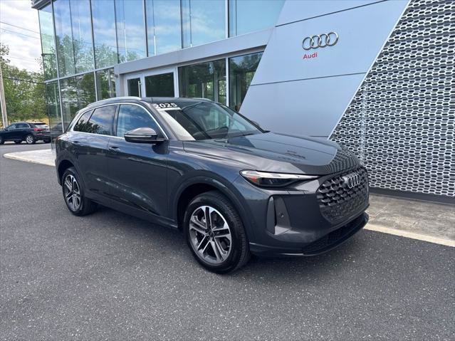 Certified 2025 Audi Q5 Premium w/ Convenience Package