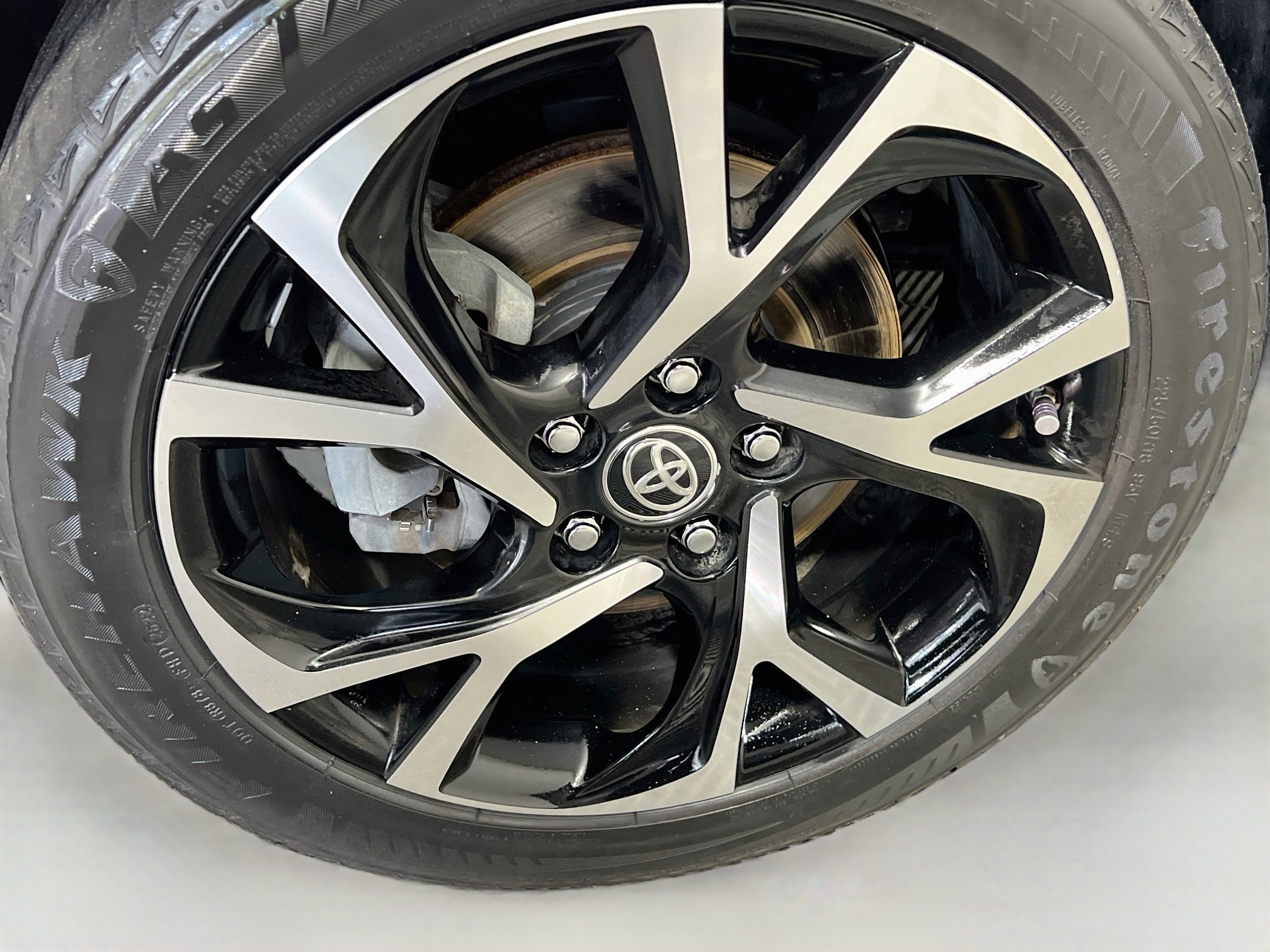 Used 2020 Toyota C-HR XLE FWD image 14