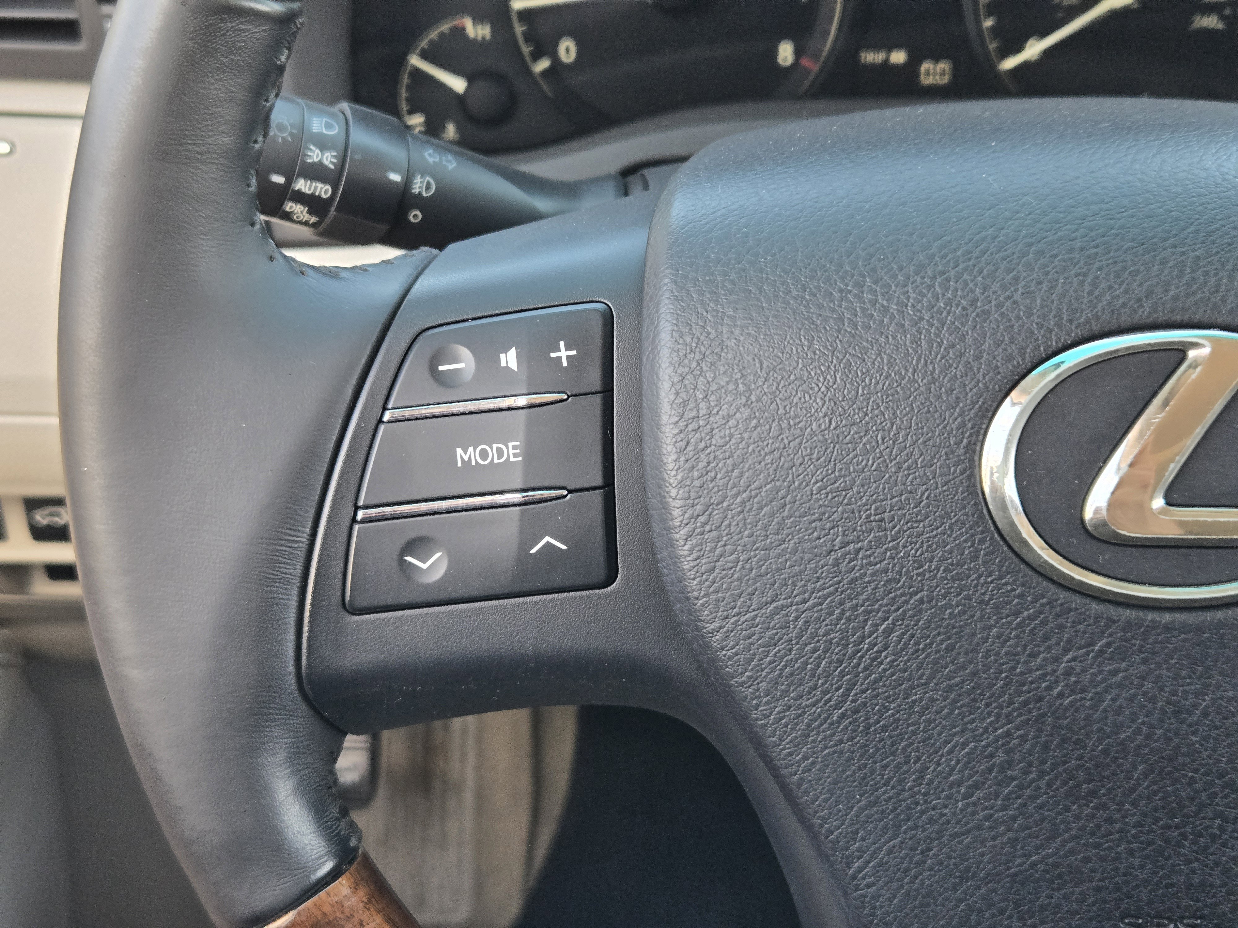 Used 2011 Lexus RX 350 2WD w/ Premium Pkg image 35