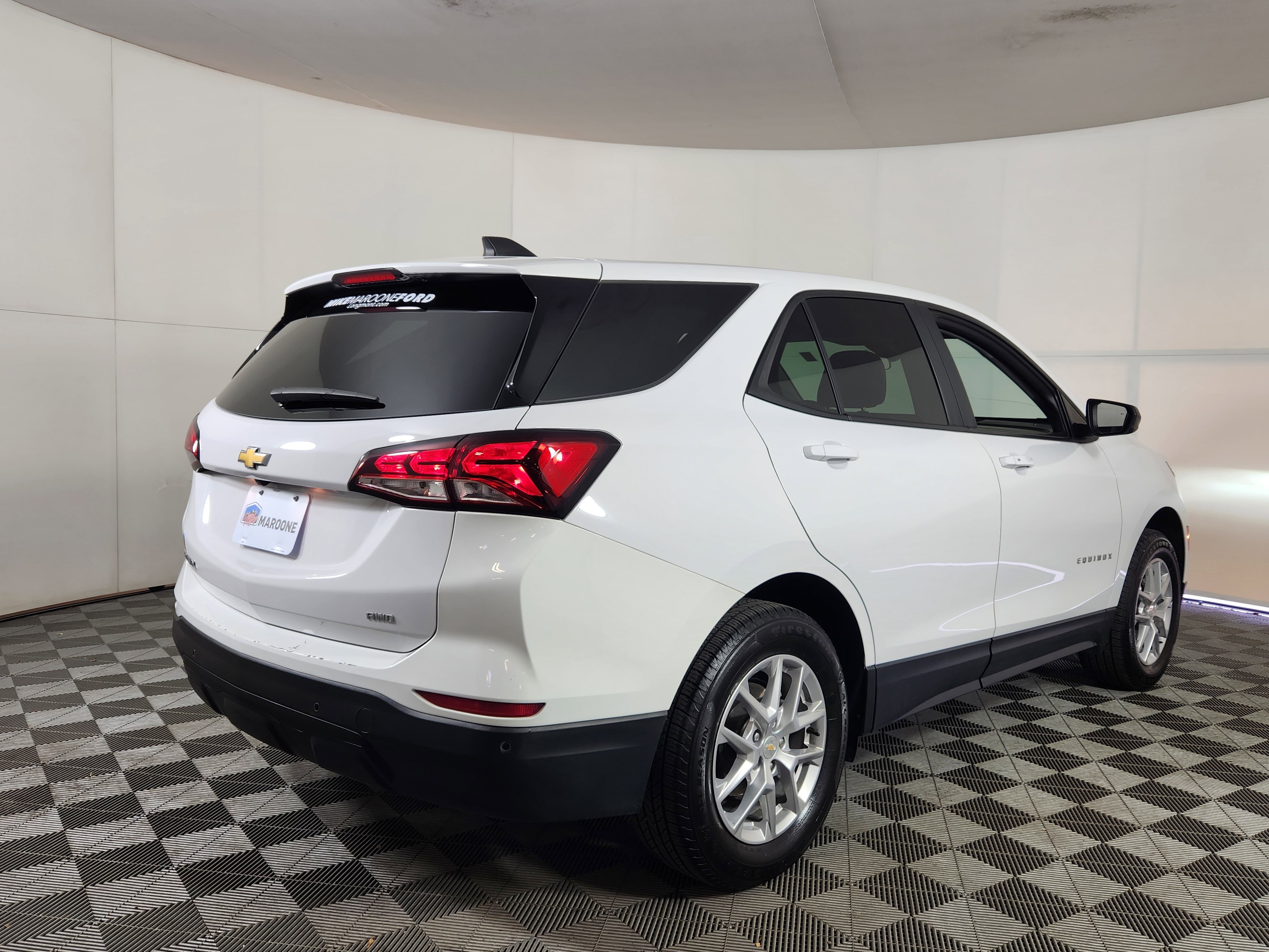 Used 2023 Chevrolet Equinox LS AWD/4WD image 7