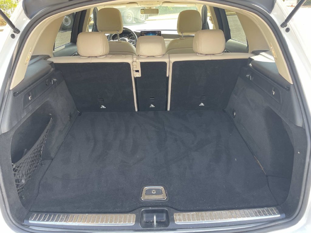 Used 2020 Mercedes-Benz GLC 300 image 13