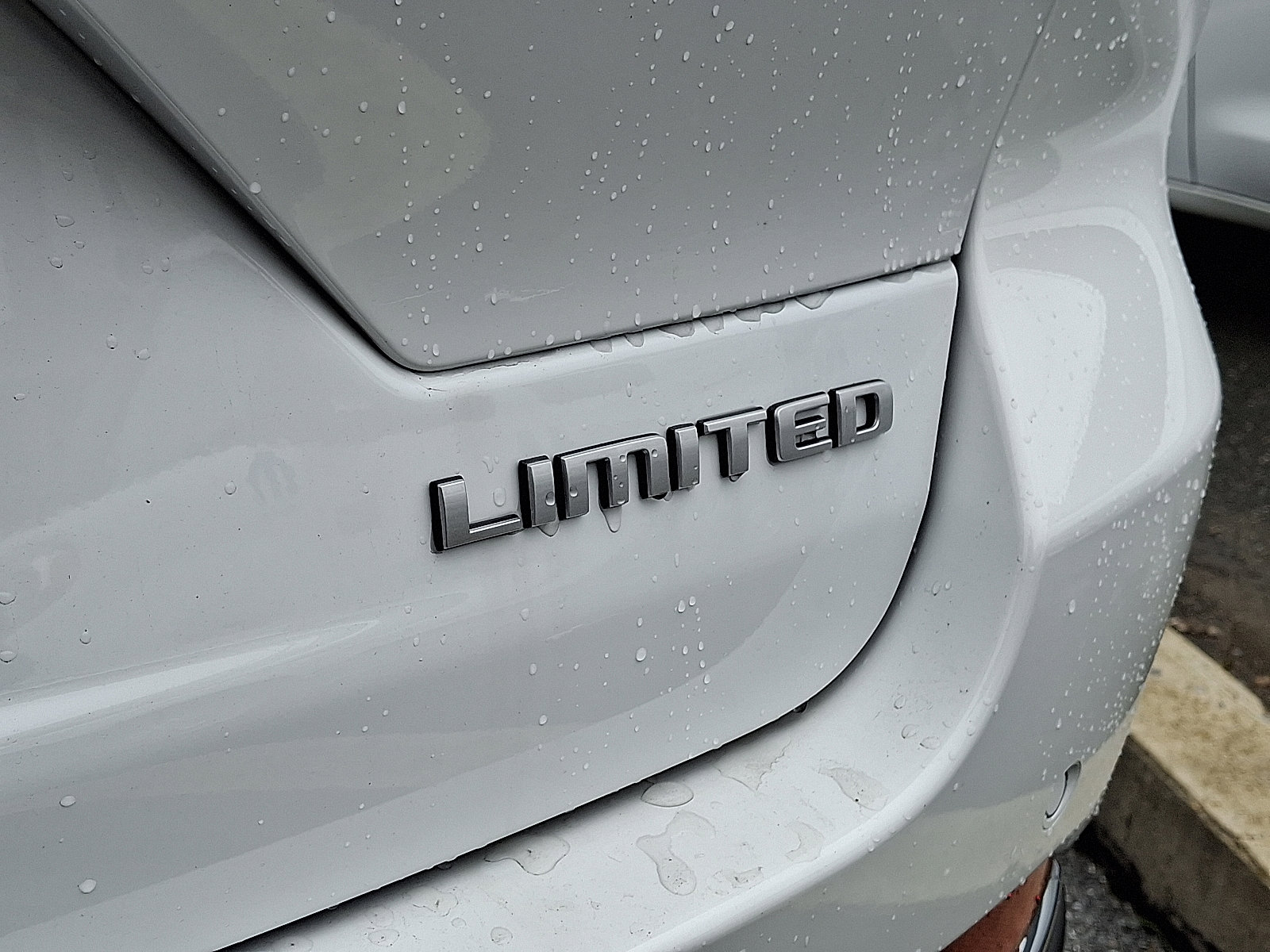 New 2025 Jeep Grand Cherokee Limited w/ Luxury Tech Group II image 6