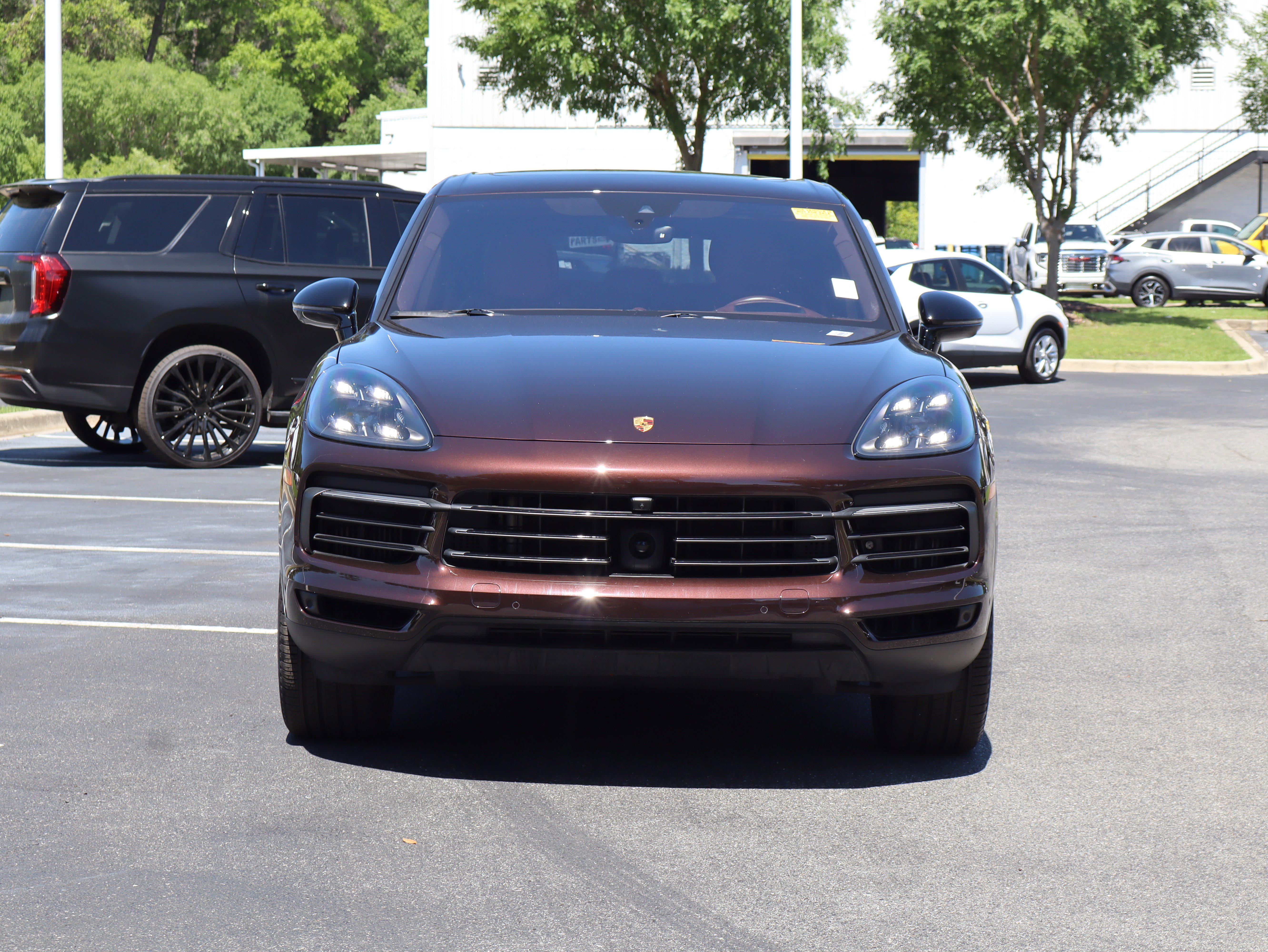 Used 2022 Porsche Cayenne image 3
