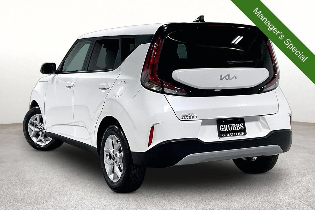 Used 2025 Kia Soul LX w/ LX Technology Package FWD image 15