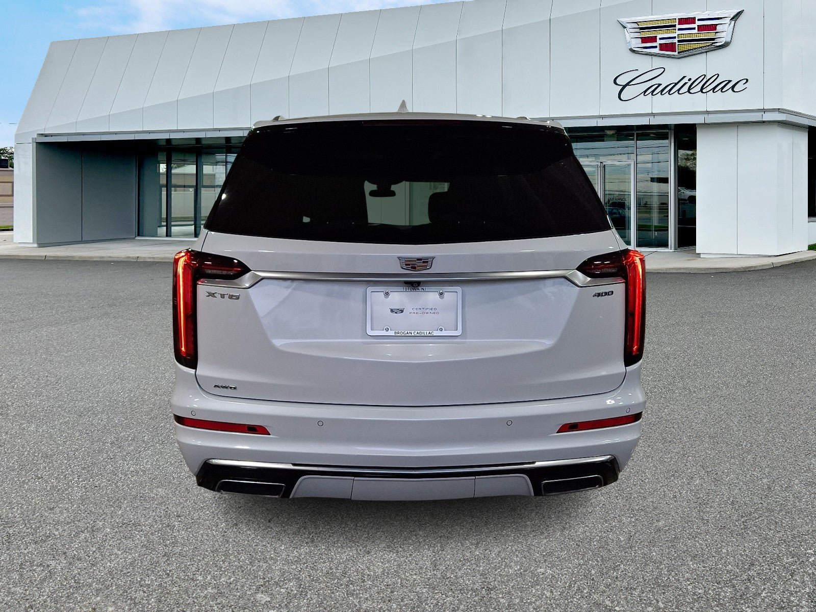 Certified 2023 Cadillac XT6 Premium Luxury AWD/4WD image 4