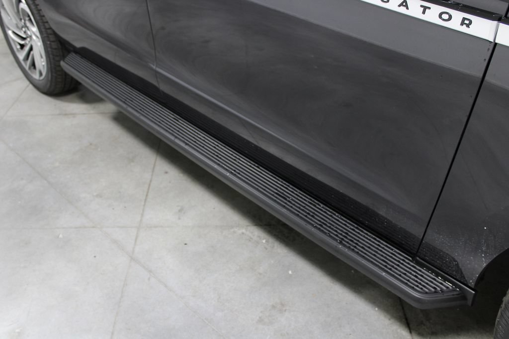 New 2027 Lincoln Navigator L Premier RWD image 12