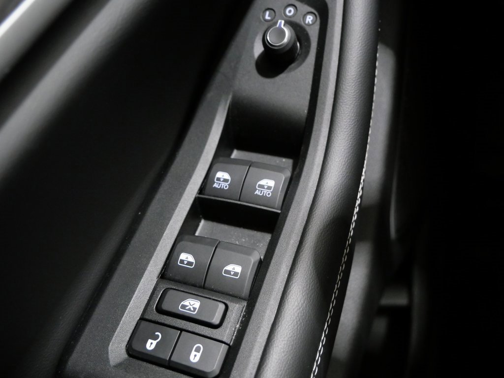 Used 2022 Jeep Grand Cherokee L Limited image 14