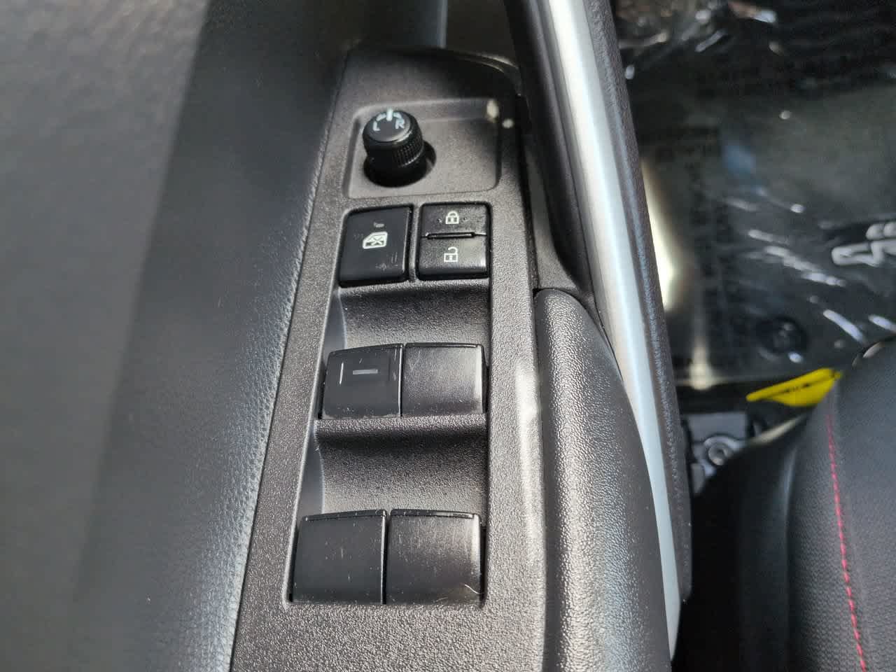 Used 2025 Toyota Corolla Cross AWD Hybrid image 21