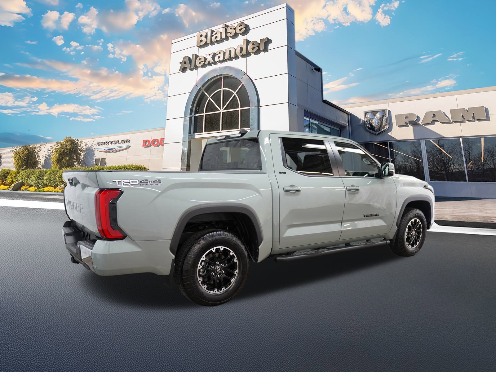 Used 2025 Toyota Tundra SR5 video 3