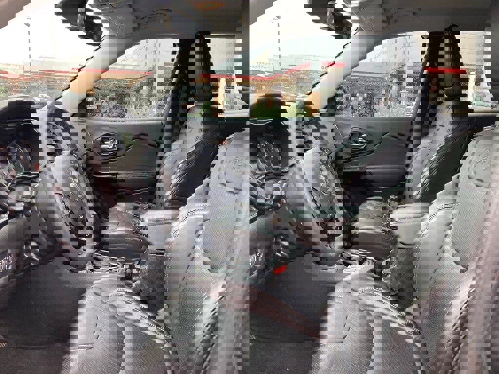 Used 2023 Jeep Cherokee Altitude Lux image 10