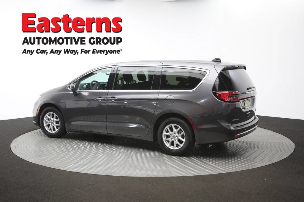 Used 2023 Chrysler Pacifica Touring-L FWD image 63