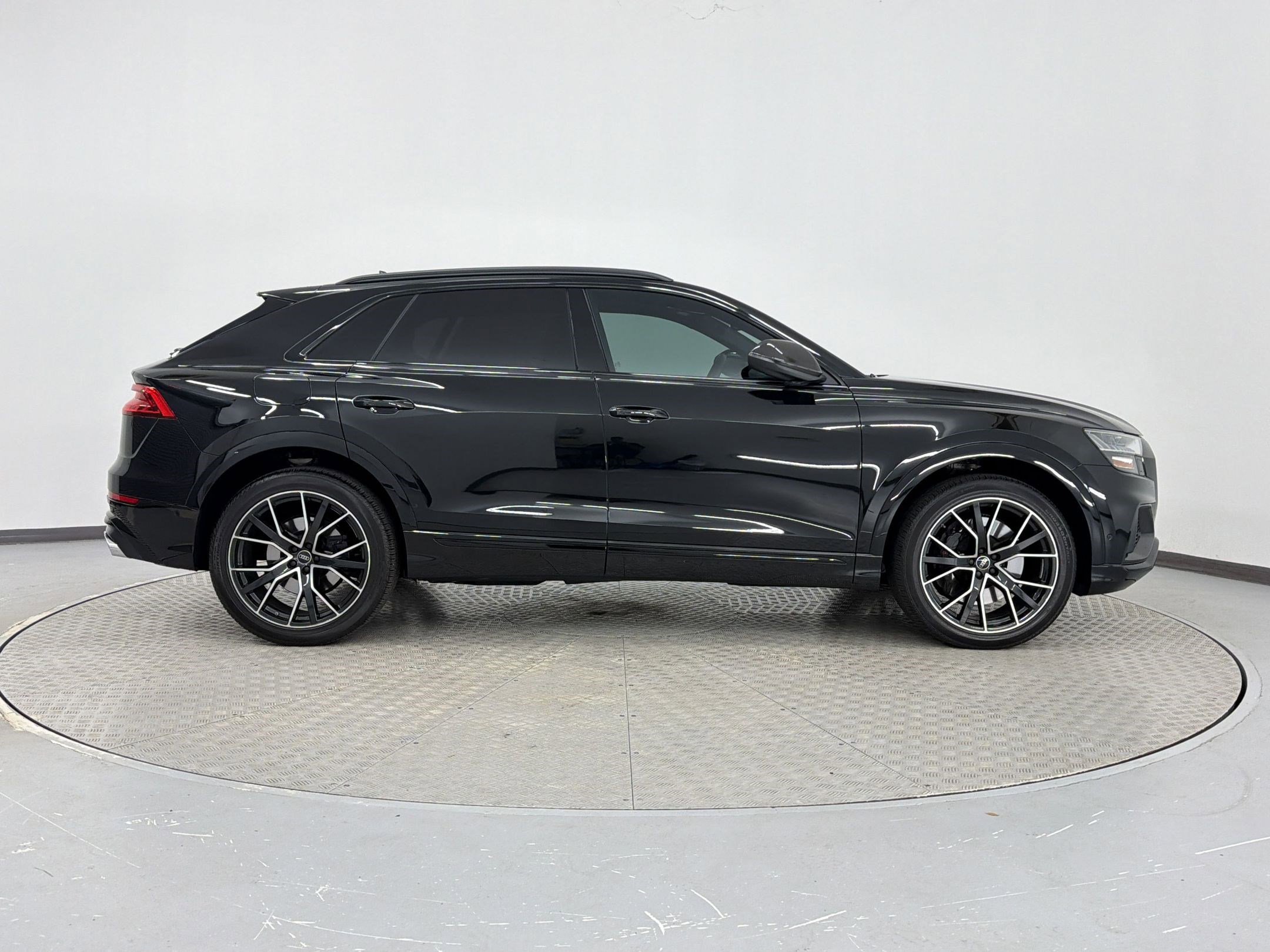 Used 2023 Audi SQ8 Prestige AWD/4WD image 8