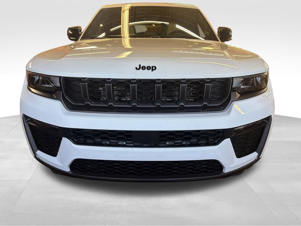 New 2026 Jeep Grand Cherokee L Limited w/ Limited Altitude Package AWD/4WD image 7