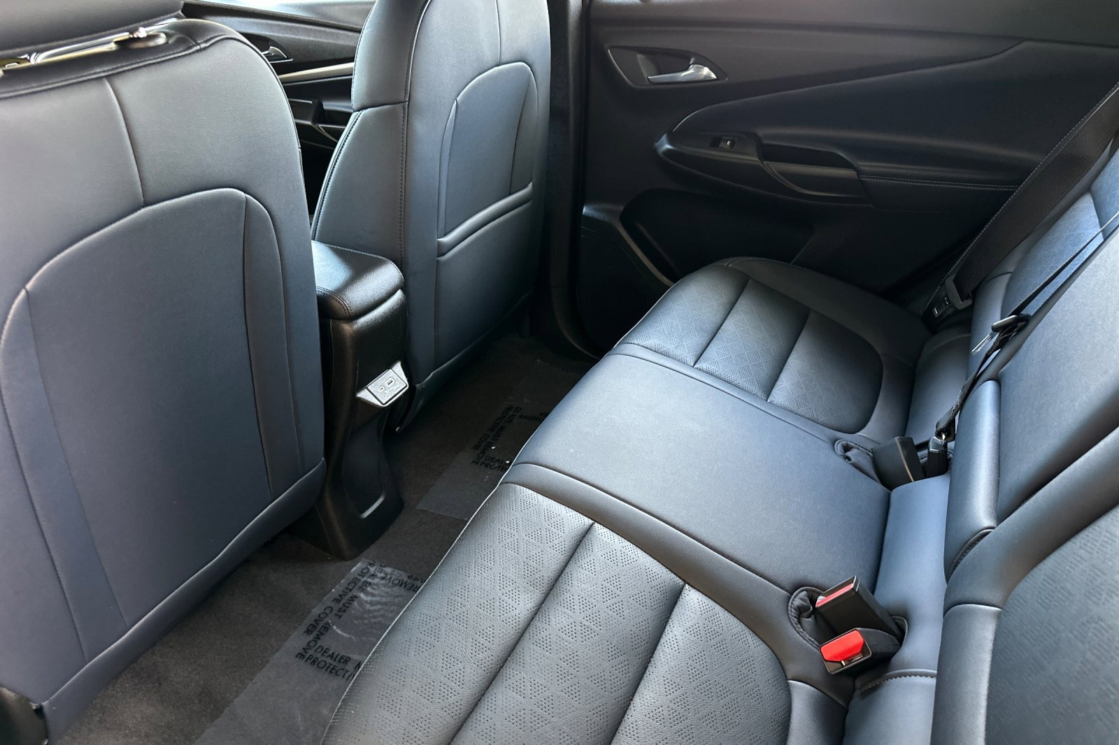 Certified 2022 Chevrolet Bolt EUV LT w/ Convenience Package image 14