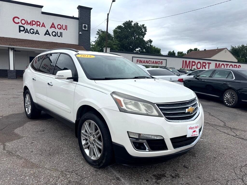 Used 2015 Chevrolet Traverse LT w/ Style and Technology Package image 3