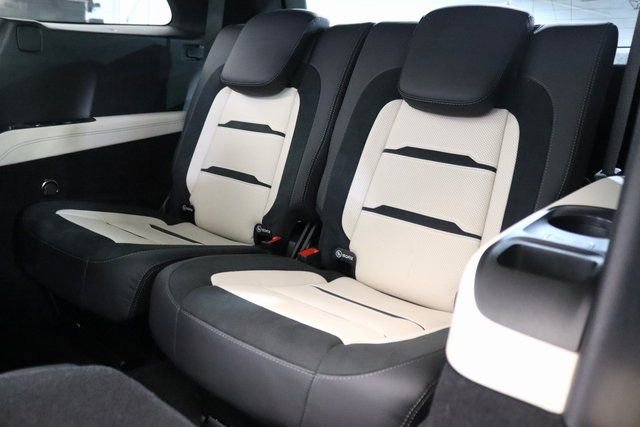 Used 2024 Mercedes-Benz GLS 63 AMG 4MATIC image 14