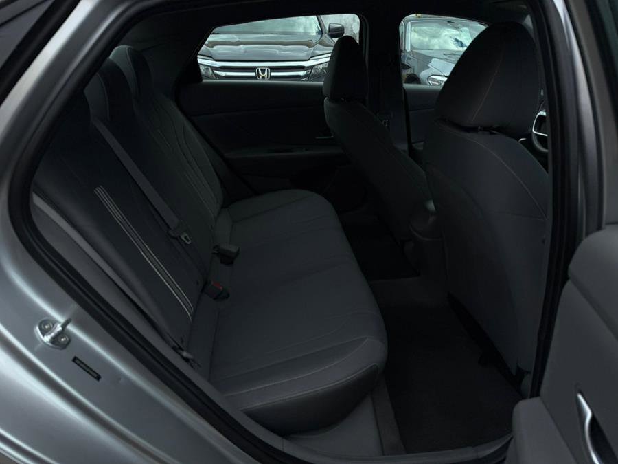 Used 2023 Hyundai Elantra SEL image 10