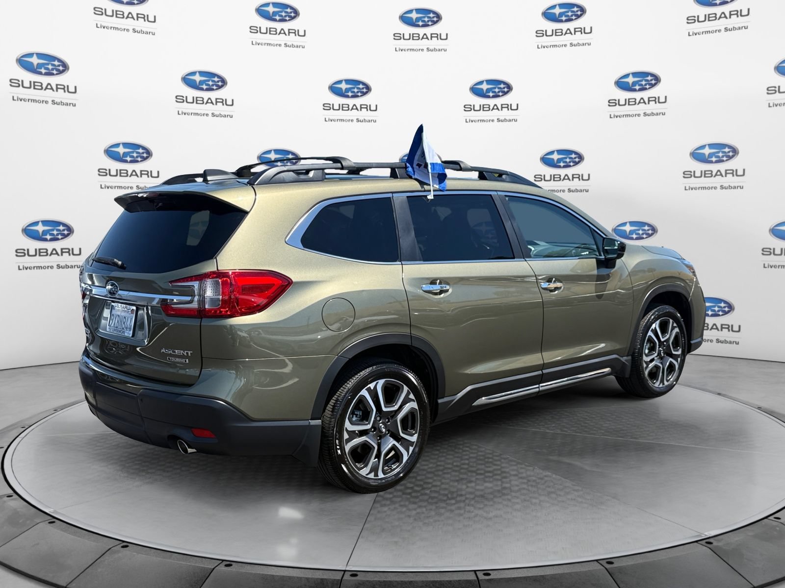 Used 2026 Subaru Ascent Touring AWD/4WD image 5