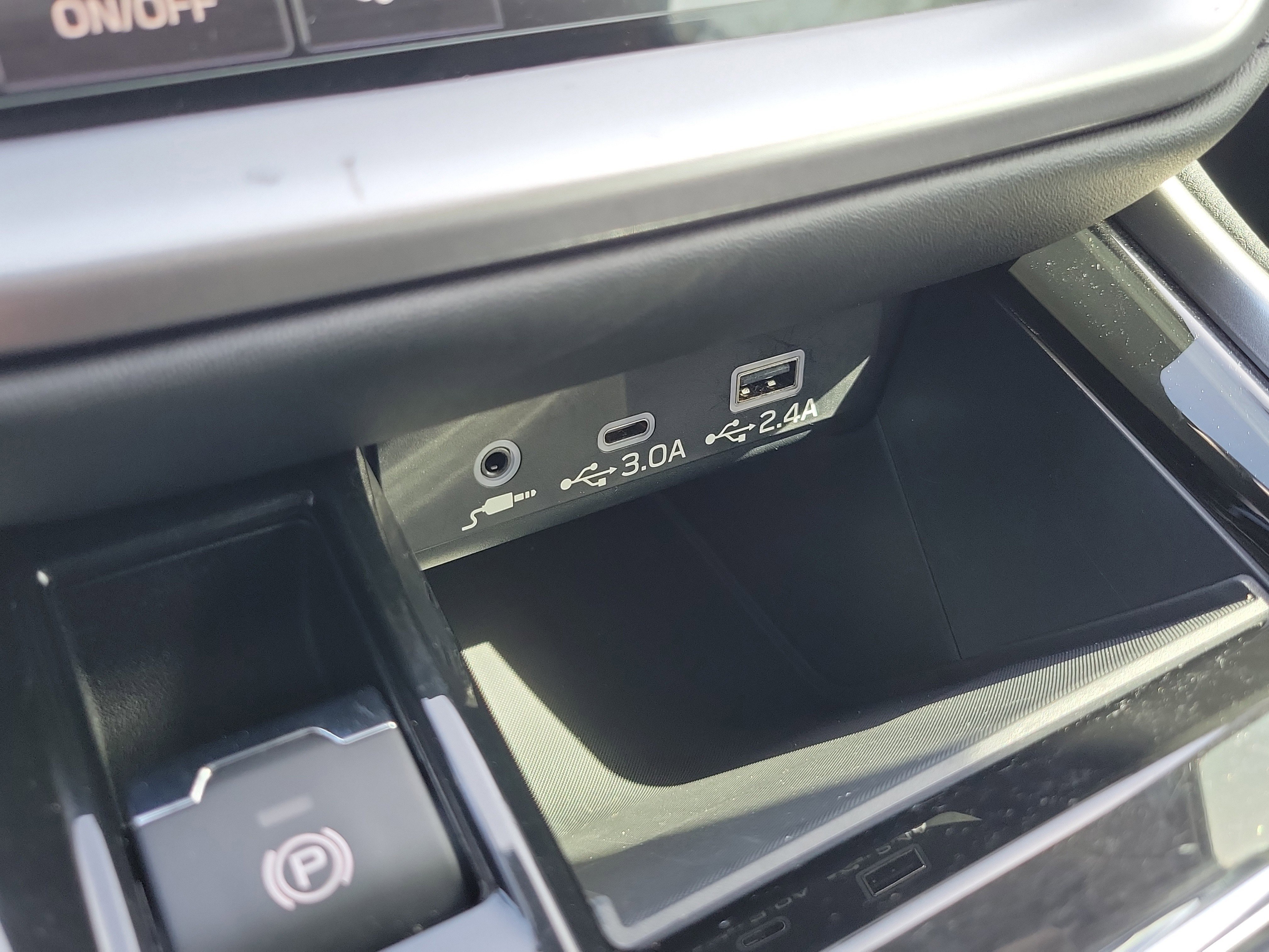 Used 2024 Subaru Outback Premium image 37