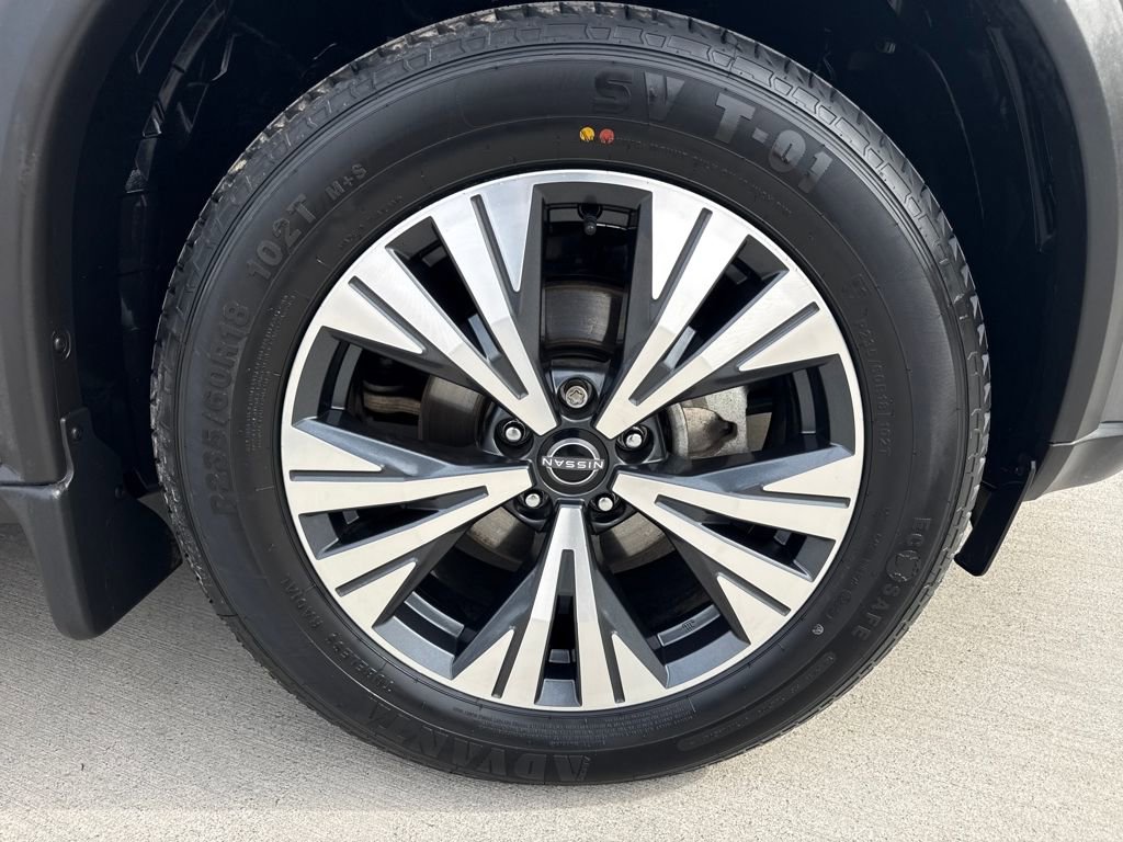 Used 2023 Nissan Rogue SV image 11