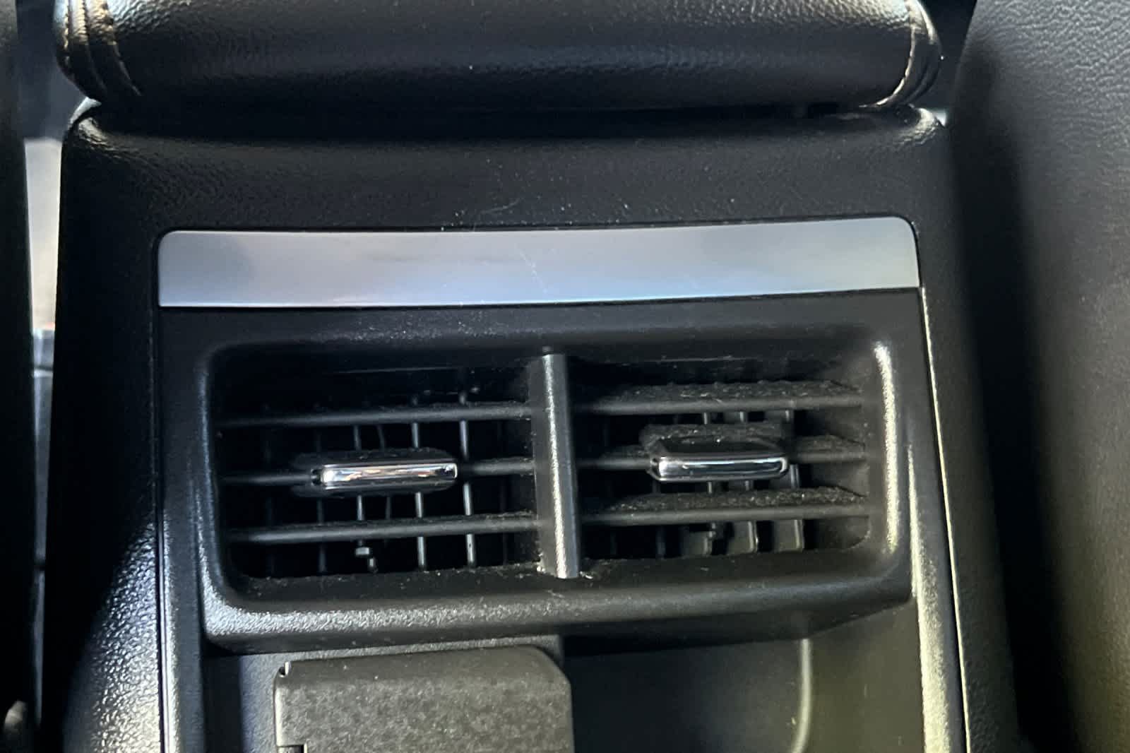 Used 2018 Chevrolet Impala Premier FWD image 14