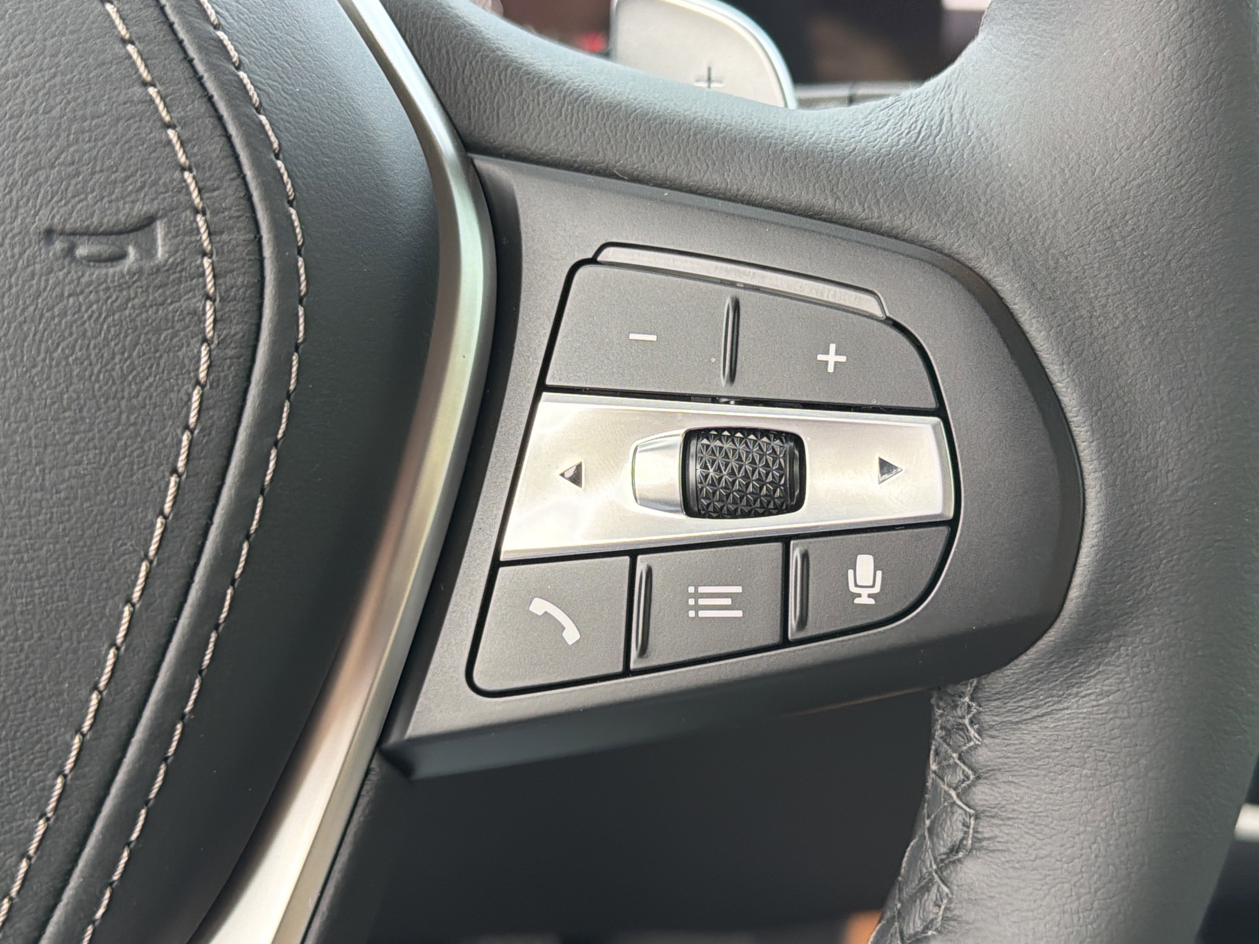 New 2026 BMW X5 sDrive40i RWD image 13