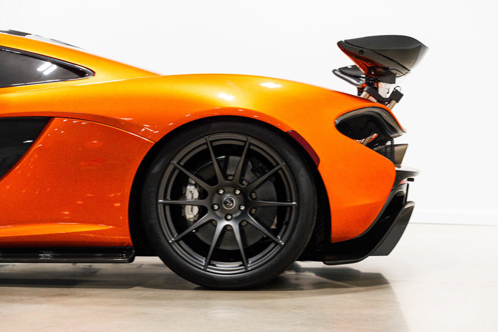 Used 2014 McLaren P1 RWD image 6