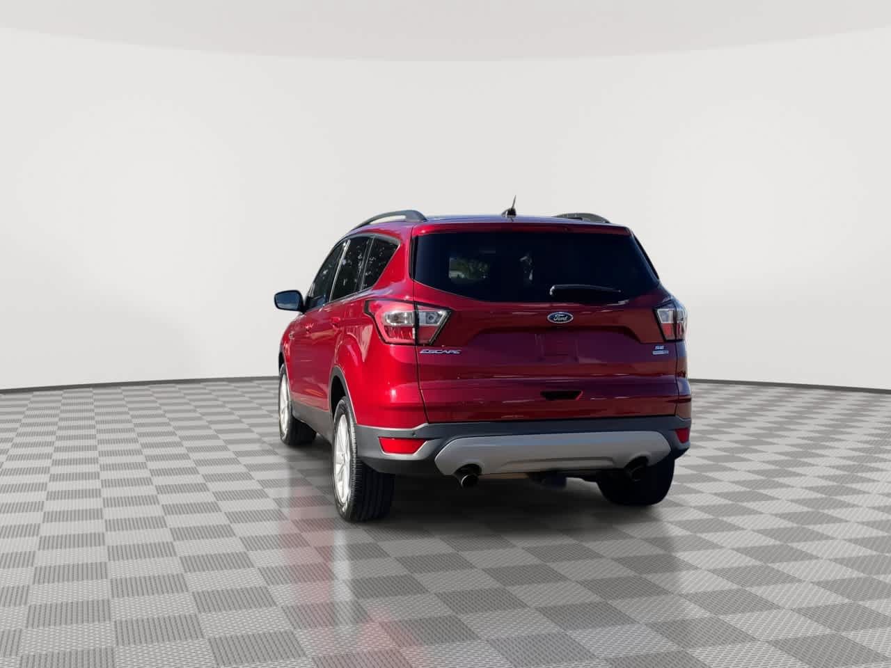 Used 2017 Ford Escape SE w/ Equipment Group 201A AWD/4WD image 7