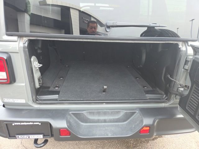 Used 2023 Jeep Wrangler Sahara w/ Cold Weather Group image 57