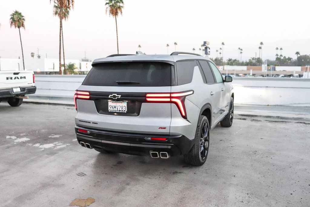 Used 2024 Chevrolet Traverse RS AWD/4WD image 9