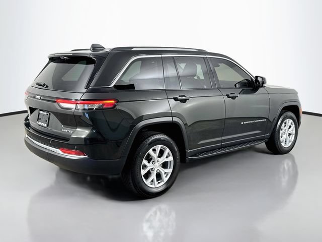 Used 2023 Jeep Grand Cherokee Limited w/ Luxury Tech Group II AWD/4WD image 7