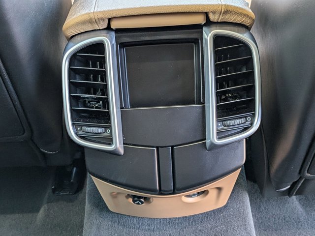 Used 2017 Porsche Cayenne S AWD/4WD image 18