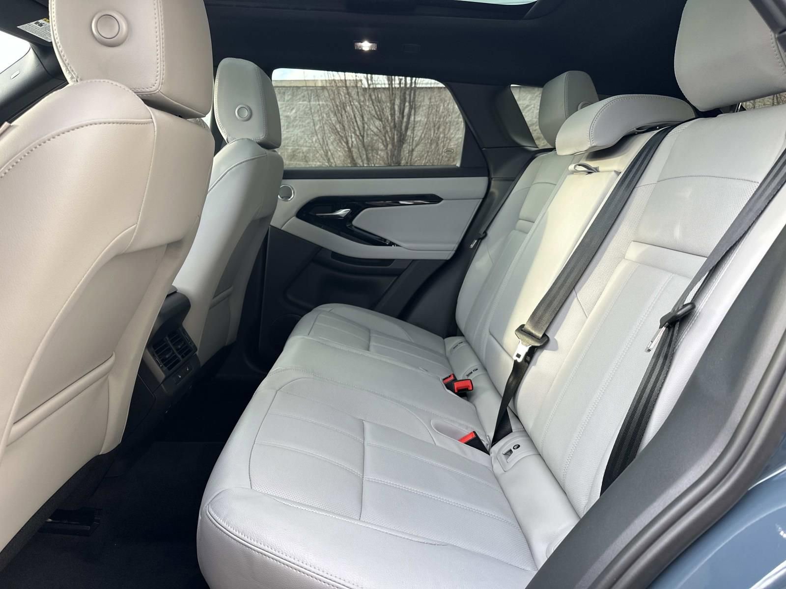 New 2026 Land Rover Range Rover Evoque S AWD/4WD image 19