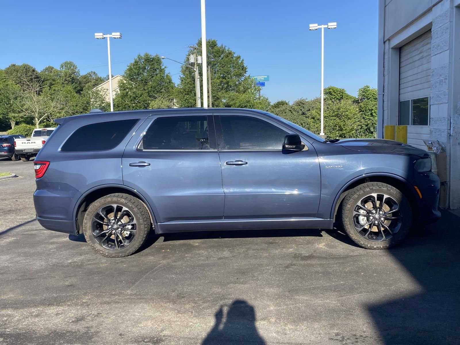 Used 2021 Dodge Durango R/T w/ Blacktop Package RWD image 2