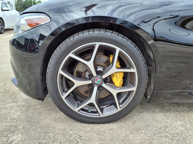 Used 2020 Alfa Romeo Giulia Ti image 9