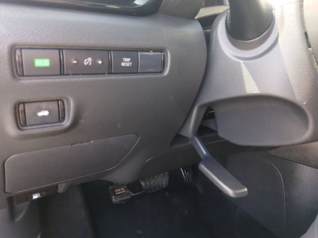 Used 2023 Nissan Sentra SV FWD image 19