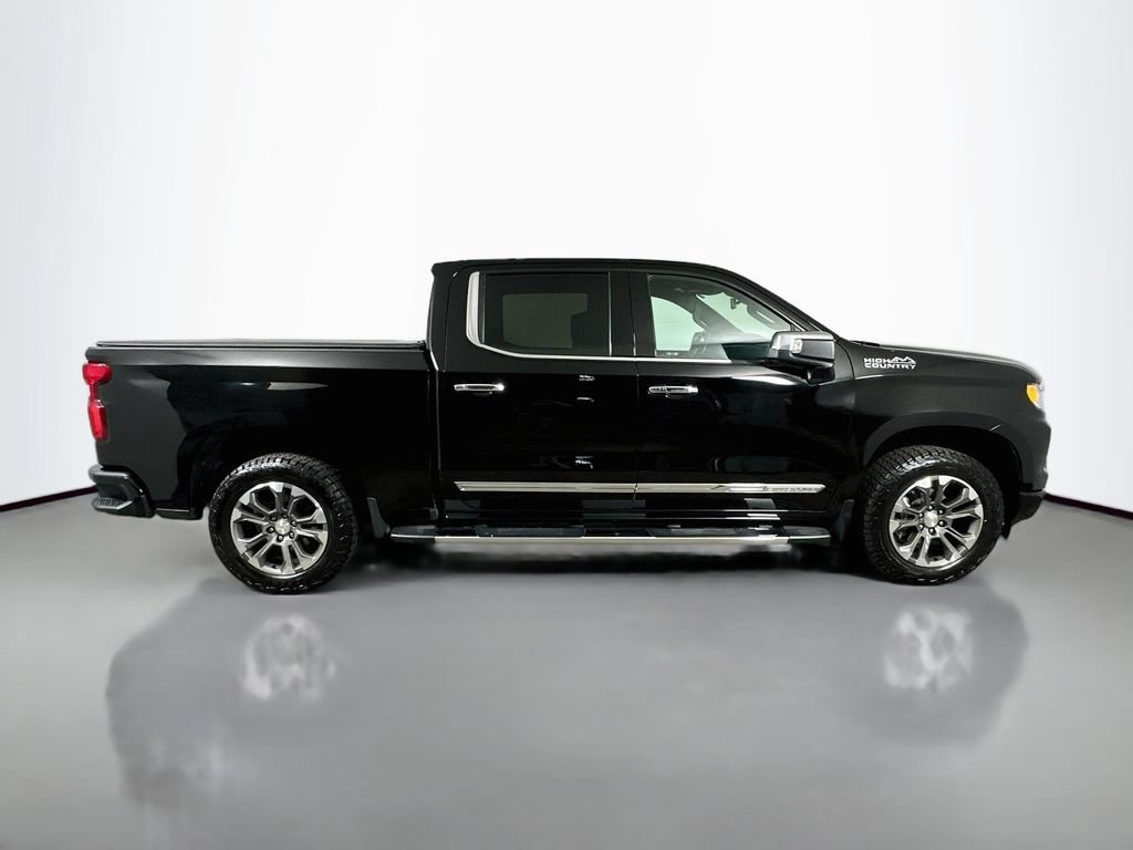 Used 2024 Chevrolet Silverado 1500 High Country AWD/4WD image 7